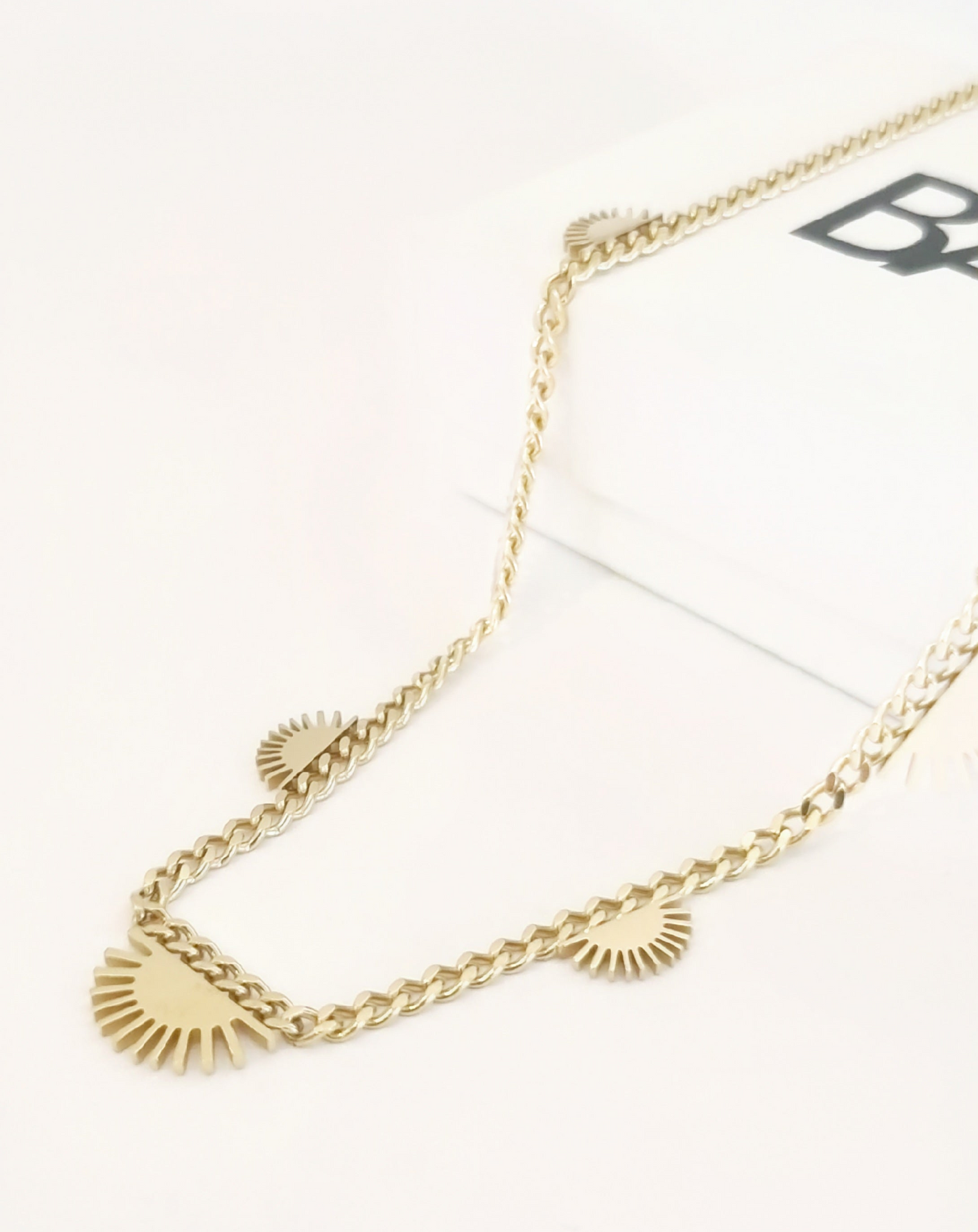 CHEMS • Collier soleil