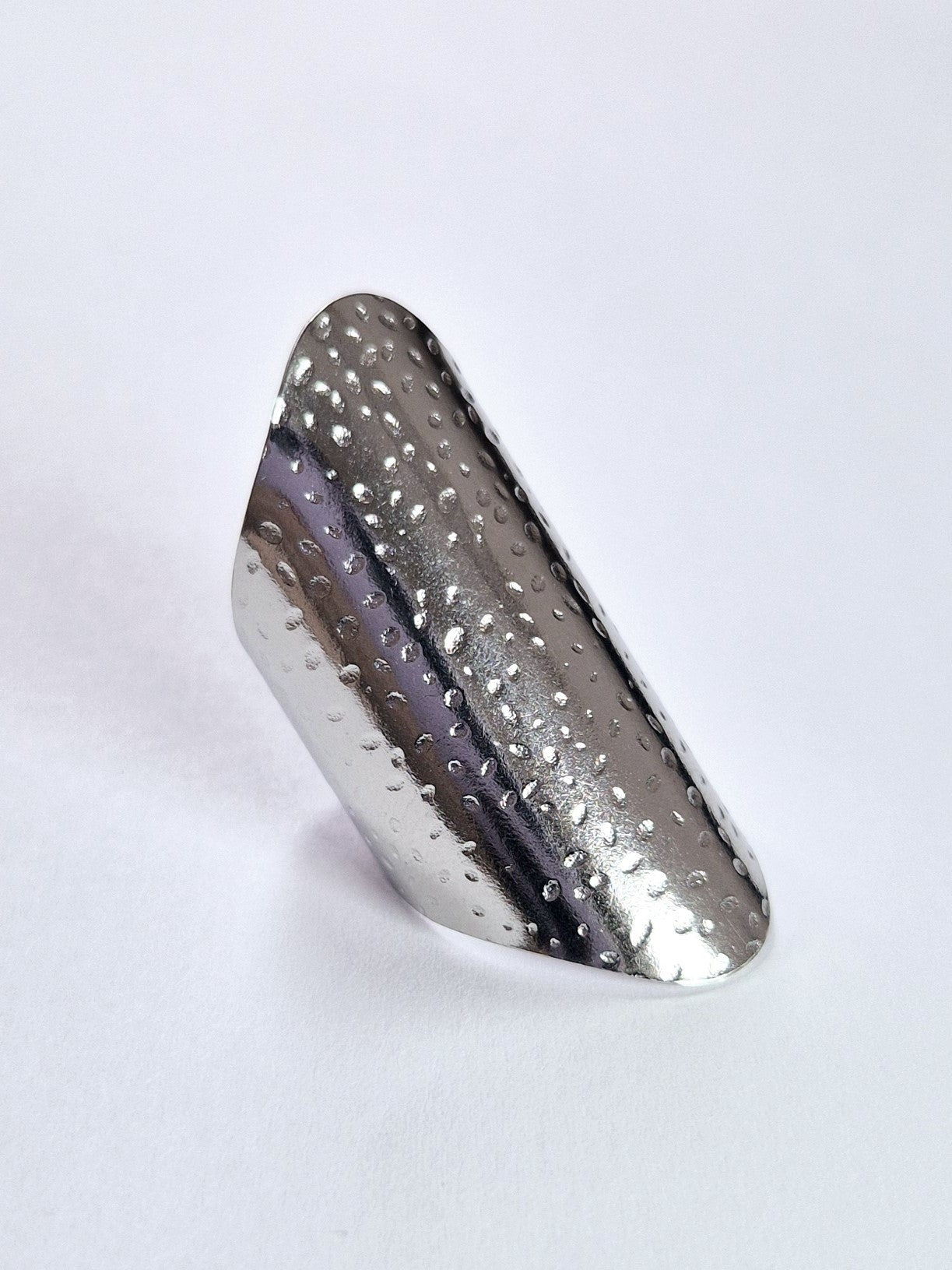 Bague ovale martelée XXL