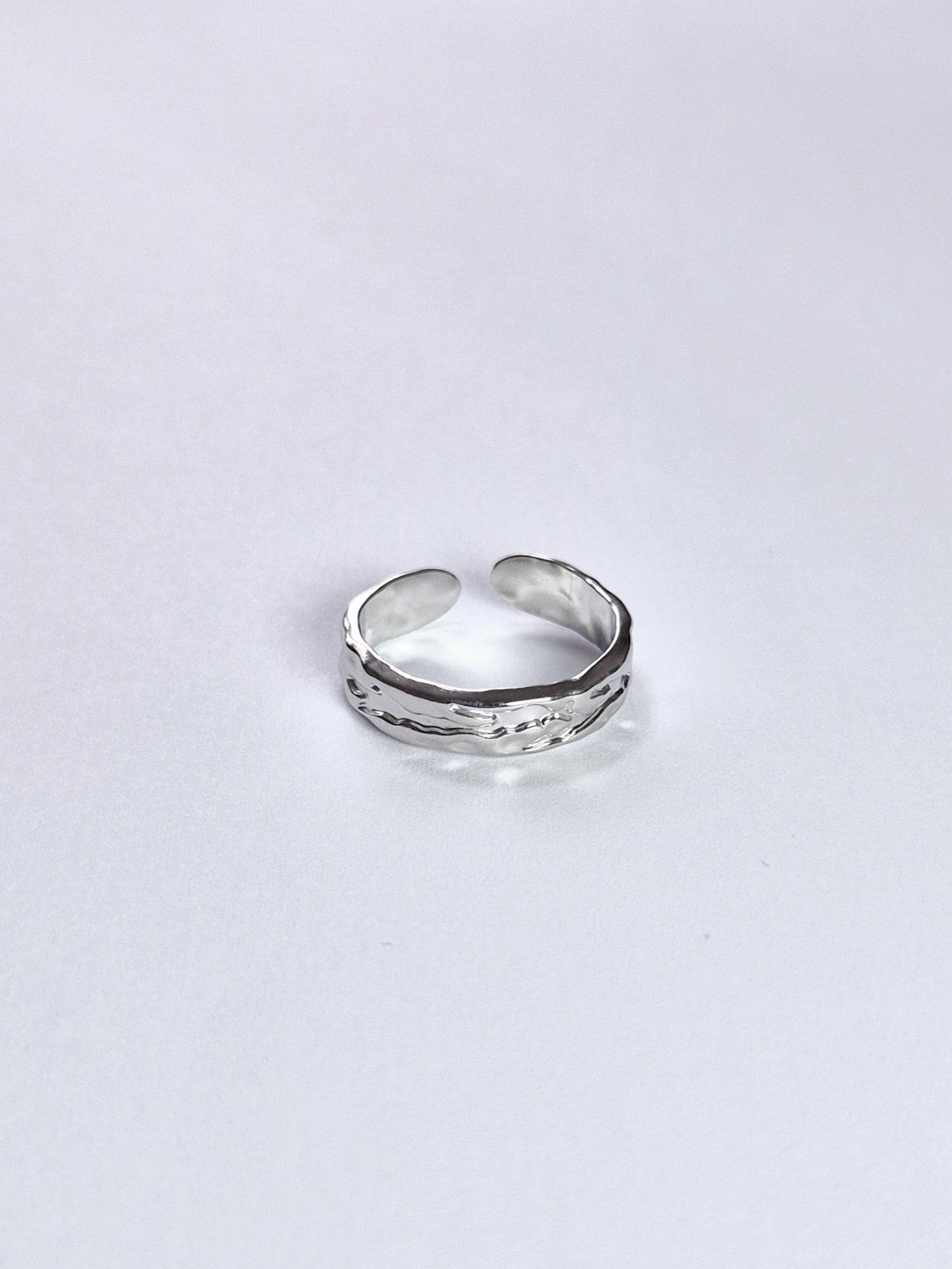 Bague texturée ouverte