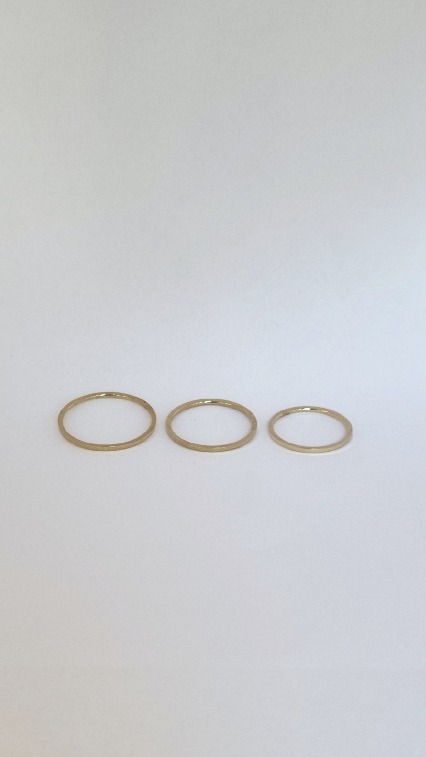 Bague Anneau fin minimaliste à empiler