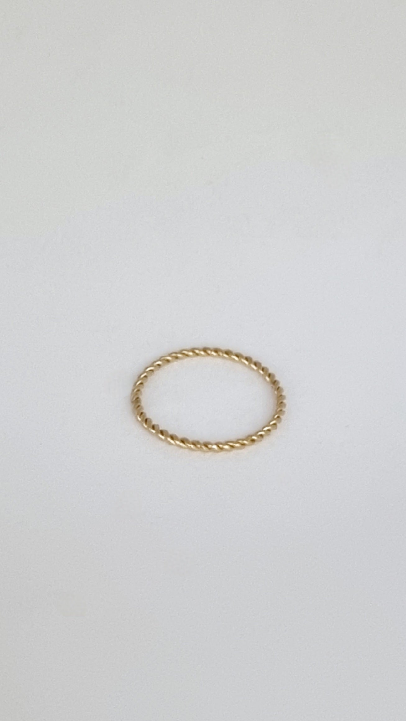 Bague torsade fine à empiler